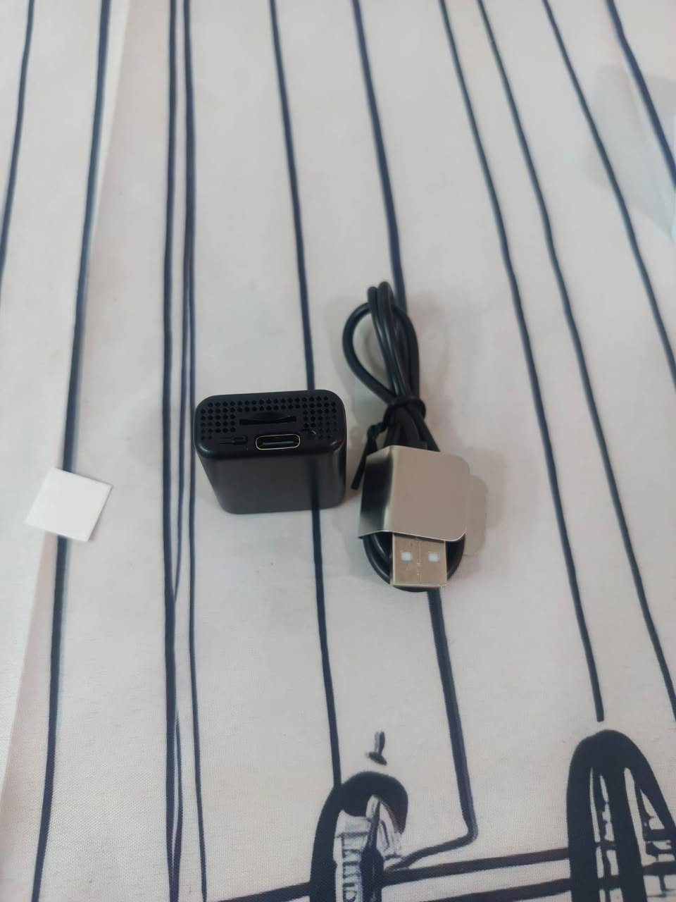 📷 كاميرا مراقبة صغيرة مخفية – جودة عالية 1080p
🔹 حجم صغير جدًا وسهلة الإخفاء
🔹 تصوير فيديو واضح مع تسجيل صوت
🔹 تدعم كارت ميموري لحد 32GB
🔹 تعمل على الشحن أو البطارية
🔹 مناسبة لمراقبة المنزل، المكتب، السيارة
📦 المحتويات:
✔️ الكاميرا
✔️ كابل شحن USB
✔️ لاصق للتثبيت
💰 السعر: 20,000 دينار فقط
🚚 توصيل مجاني،،،مجاني
📩 للحجز والاستفسار راسلنا خاص الآن


**إذا كنت صاحب هذا الإعلان وتريد حذفه لأي سبب، رجاءا أرسل رسالة إلى الدعم الفني**