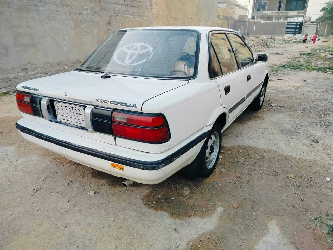 السلام عليكم السعر  / 43 وبيها مجال قليل
المكان النجف خان النص 
الاتصال. ***********
سياره كورلا للبيع موديل 1990 كير عادي يسره بلاد مكينه 1600 بخاخ مكفوله من الكصه والضربه ونقل الچثه مكينه وكير جداد حداديه جديدة مكفول من الضبغ تخم تاير جديد مشروع وطني رقم نجف تحويل مباشر 
مكلف بل النشر غير متواجد على فيس
