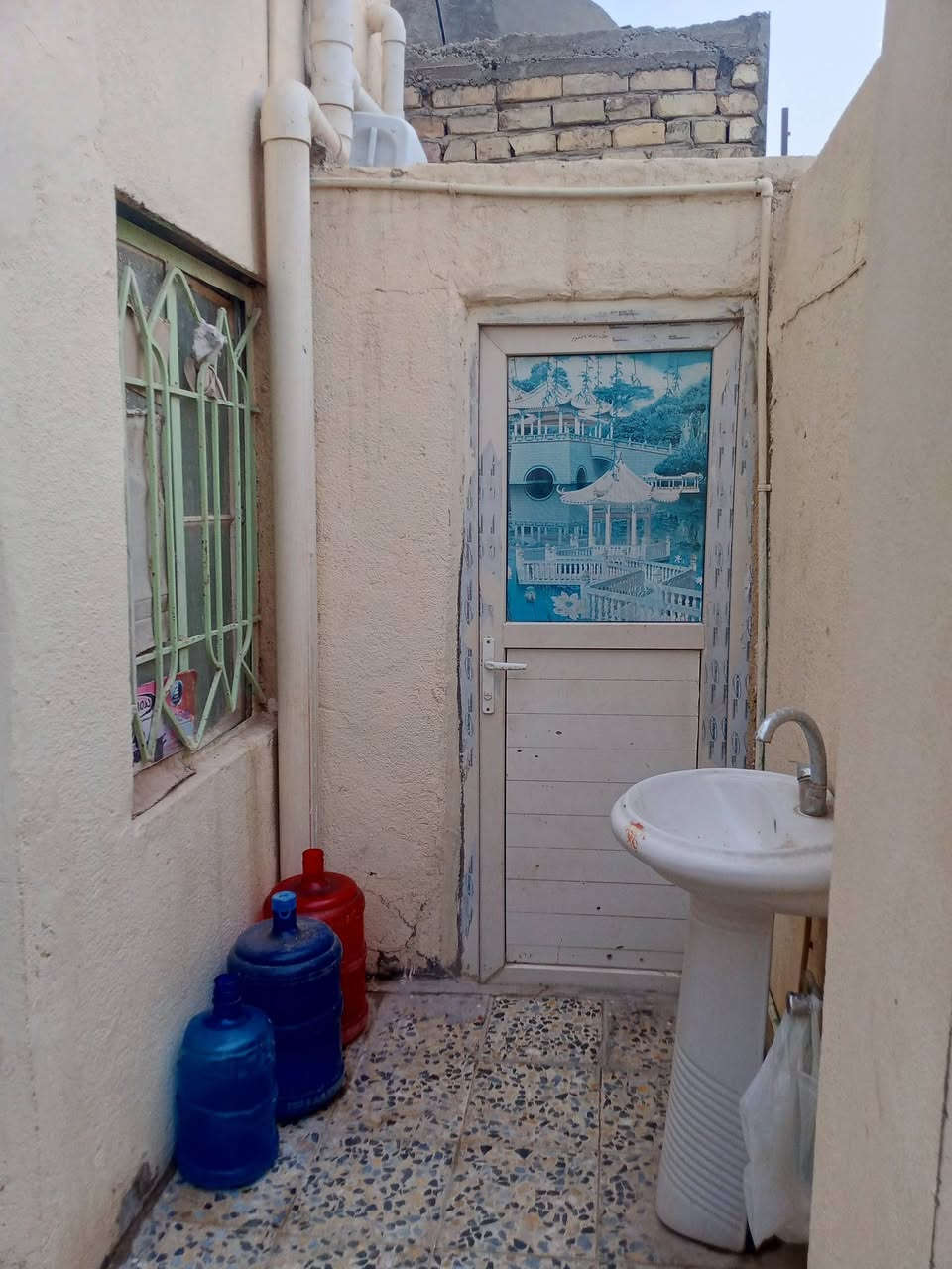 بيت 100 متر للبيع زراعي حي ميسان خلف سكلة الكرعاوي
غرفه عدد 2 

صاله عدد  2 

حمام  عدد 2 

مطبخ عدد 2 

استقبال 

الببت طابقين السعر مناسب جدآ

للستفسار ***********
