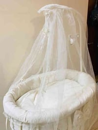 كاروك استخدم قليل  ماركه ماخذينه غالي ماركه  مع دوشك  السعر 100 الف  ر...