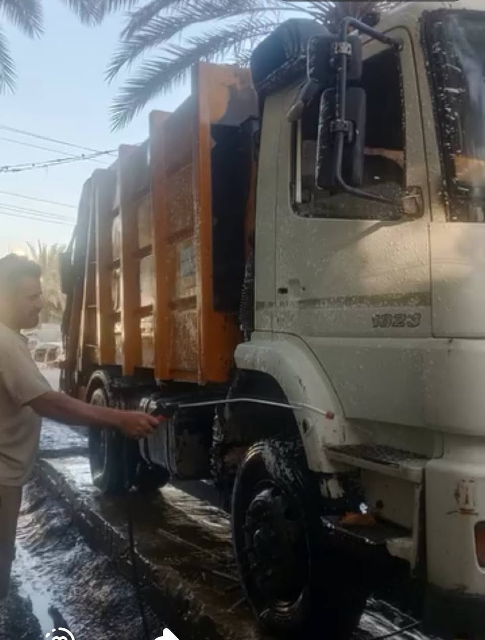 كابسه اكسور مديل ٢٠٠٥رقم دهوك بسم شركه بدون تحويل مكان بغداد البياع السعر ٨٠ورقه وبيه ***********
