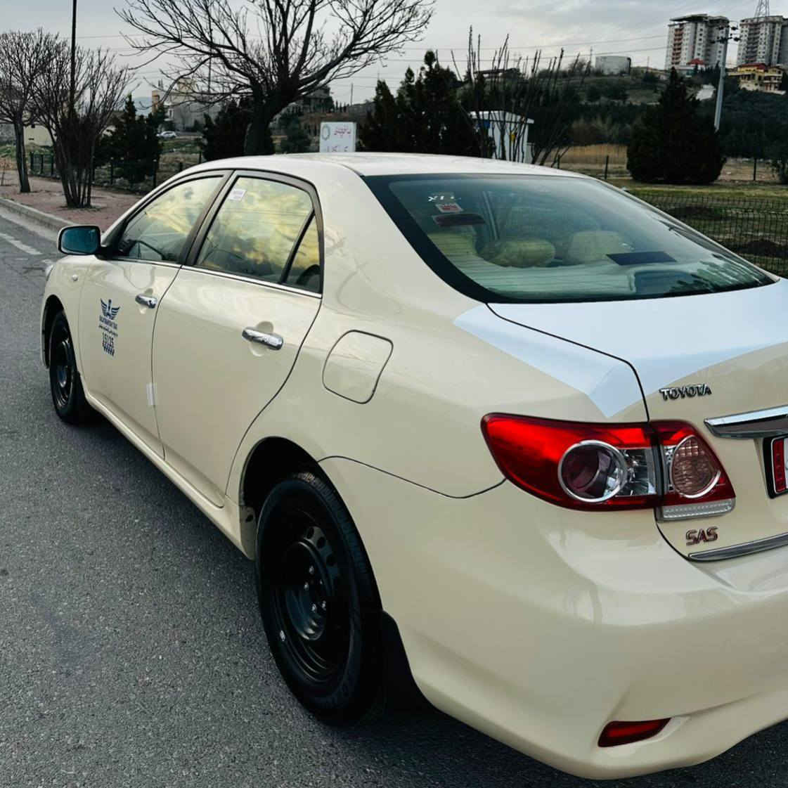 تۆیۆتا کرۆلا 2014 بیلاد تەکسی ئؤتؤماتیک مەکینە گەورە 
ڕەقەم سەنەوی ژینگە هەموی تازەیە تا ٢٠٢٩ 
سەیارەکە هیچ مەسروفێکی نیە
قرچی لای دەبەی ئاوەکەی هەیە 
٢ شوێنی زۆر بچوکی ساردە  

سعر : داوای بکە لە کۆمێنت ڕاستەوخۆ بۆت دێت 🤖 

گێڕ و مەکینە بەشەرت 
سەیارەکە ماڵی کاسبیە زۆر بێ کێشەیە 
تەقە و رەقەی تێدا نیە
 
بۆ زانیاری زیاتر پەیوەندی بە خاوەنی 

***********
