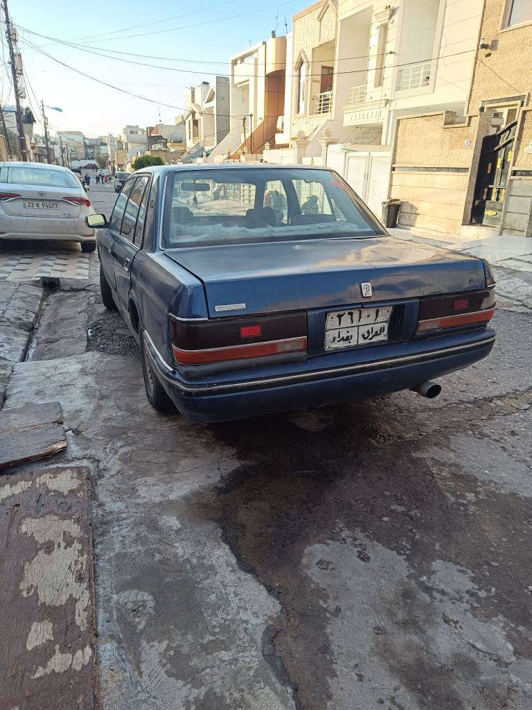 ***********
سوپەر سیدان مۆدێل1990 
ئاڕم پلاستیک سلێمانی
گێڕ تۆماتیک مەکینە بەخ کارەبایی مەزبوتە
تەقەوڕەقەی نیە پاوەری زۆرنەرمە 
هەرچوار تایەی خاوێنە 
سەیەرەکە خاوێن ماوەتەوە
سەیارەیەکی بێکێشەیە ماڵی فەقیرە
سحر17وەرەقە
لەهەولێرم أربيل, العراق
