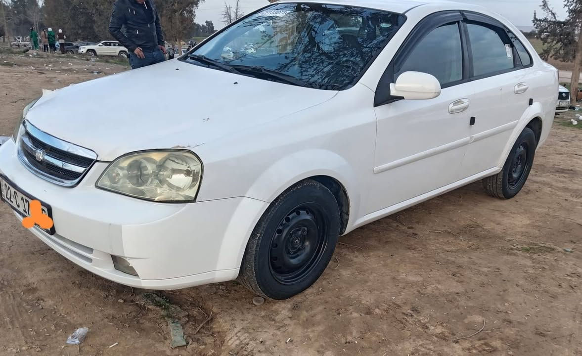 السلام وعليكم مكلف بالنشر 
محرك بدايه نفخ والباقي كلو شرط بيها قطعتين صبغ  موديل 2009 كابون بانزين بيها
رقم صاحبها ***********
