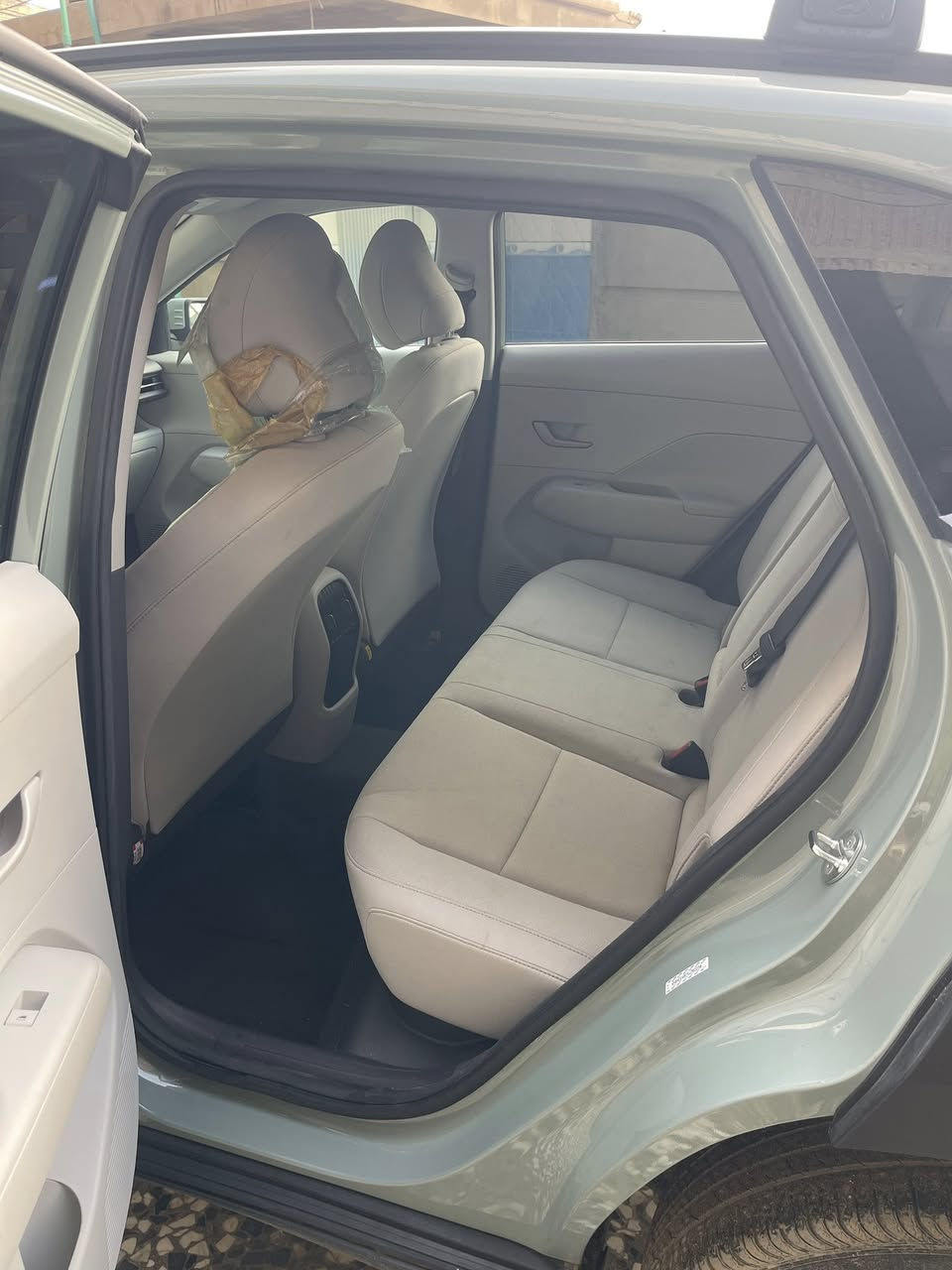 كونا2025لون مميز محرك ٢٠٠٠ دوش فول مواصفات ماعدا الفتحة / بصمة تشغيل وترحيب / كير تعليك / رادارات جانبية توقف ذاتي كامرات دوارة سيارة جديدة وجاهزه مابيها اي نقص داخل ابيض  ماشيه 4000 ألف حادثها موضح بالصور  السيارة زيرو مال جناي بدون رقم تترقم بغداد مكاني بغداد الامين الثانية 
السعر 188
اتصال ***********
