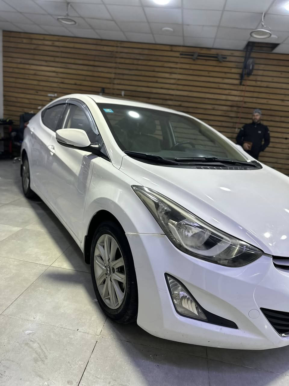 النترا خليجي موديل 2015محرك 1800كفاله من الصبغ محرك بلادي مامفتوح سعر 133عنوان بلديات للتواصل على الرقم ***********
