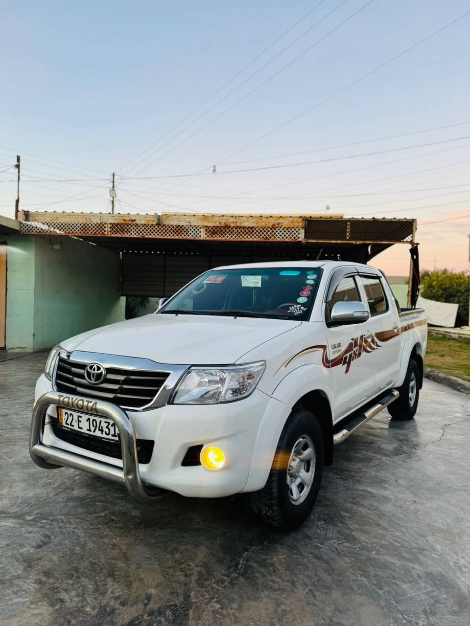 السلام عليكم 

هايلوكس 2013 فورويل 

كفاله عامه من كلشي السونار مرفق بلمنشور 

محرك مامفتوح شرط كير عادي 

محرك گير صدر تخم تاير تبريد تدفئه وضع شركه 

السياره بلاديه استخدام شخصي ماشيه 226 الف 

رقم اربيل دولي  باسمي سنويه لل28 هزه جديده 

***********
***********
العنوان اسديره
