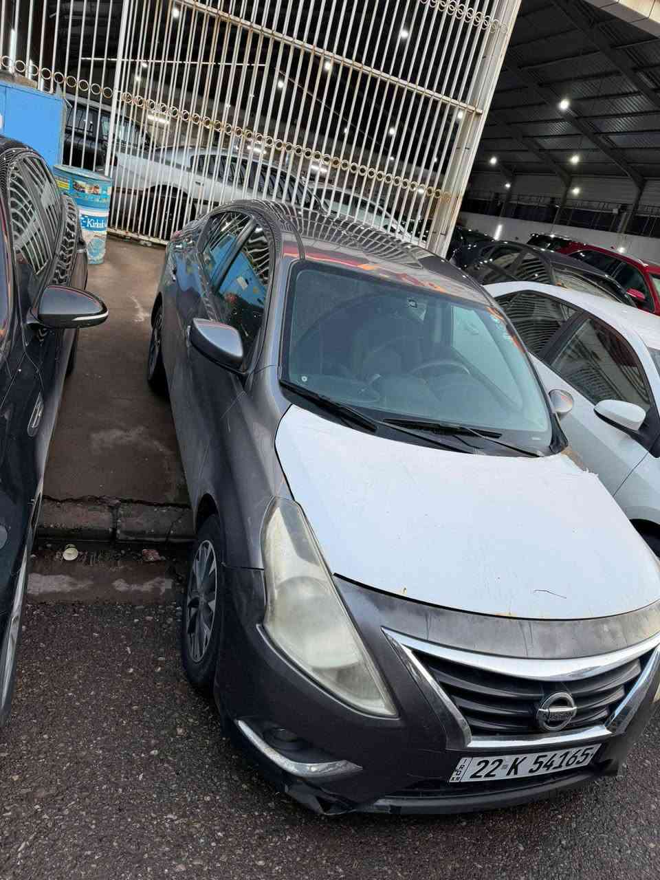 نيسان فيرسه مديل 2018 
ضررها جاملق السايق والبوند وبيها داخل شي قليل جدا وبيها تيزاب بالسقف مثل ماموضح بالصوره وسنويتها نافذة لغايه 28/12/2025
السعر 98$ وبيها مجال حك الجيه مكان السياره الموصل و اربيل***********
