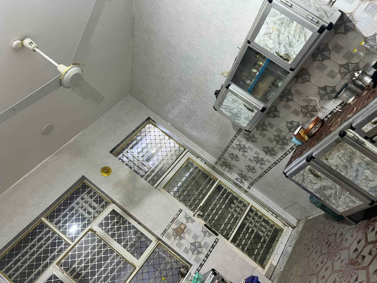 سلام عليكم
بيت للبيع مساحه 150 طابو زراعي 
شارع تبليط مي كهرباء متوفر عنوان بدأت زور من جهت الوكيل علي حاتم ستفسار ‏‪***********‬‏

