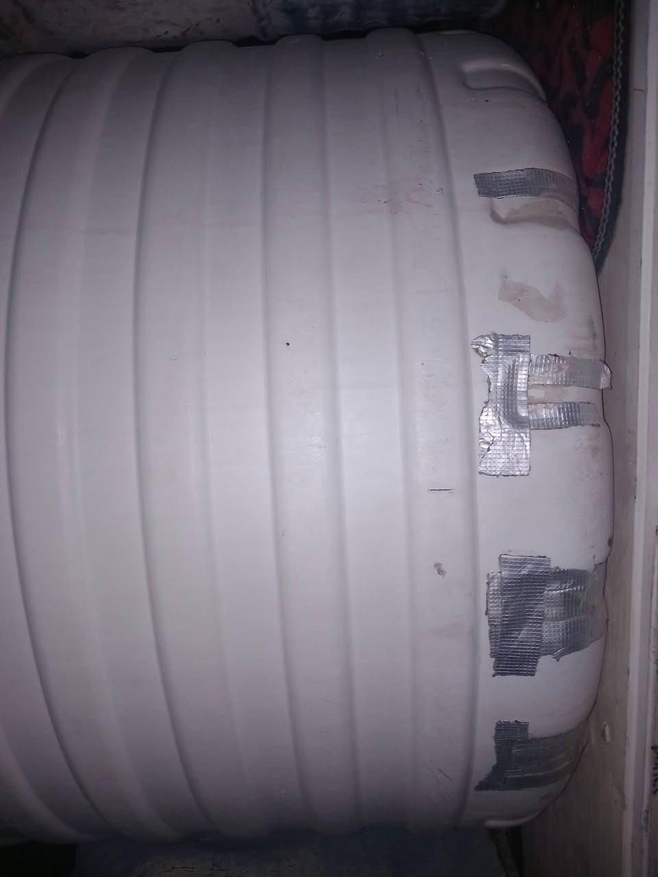 تانكي 1000 لتر للبيع  بـــ 50
بي ثقب صغير ومسويله لاصق شرط الفحص كما موضح


**إذا كنت صاحب هذا الإعلان وتريد حذفه لأي سبب، رجاءا أرسل رسالة إلى الدعم الفني**