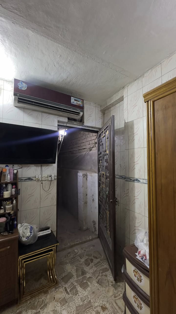 بيت للبيع   طابو صرف مساحة 108 الموقع الاسكان قرب المرور يوجد غرفيتن نوم جوه   هوال مفتوح على مطبخ وصحيات داخليه وخارجية وغرفتين فوك السعر خاص 
التواصل ع الأرقام ‭0781 950 9748‬
***********
