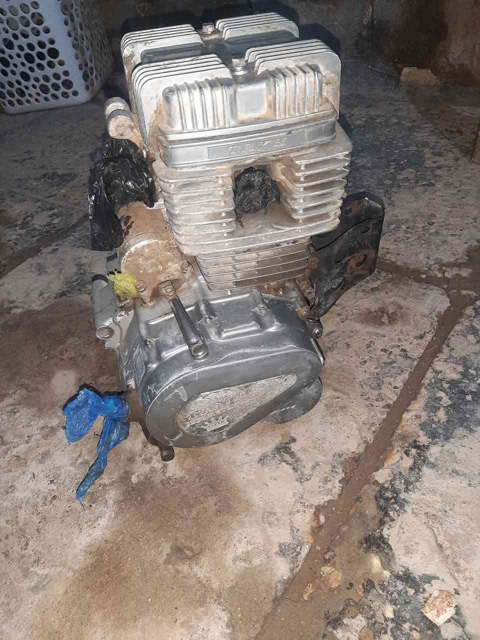 مكينة مال تايموتة للبيع كوم حديد كاظة سعرها  60 وبيها مجال للطيبين مكاني شطرة شراي تعال خاص او اتصل ***********
