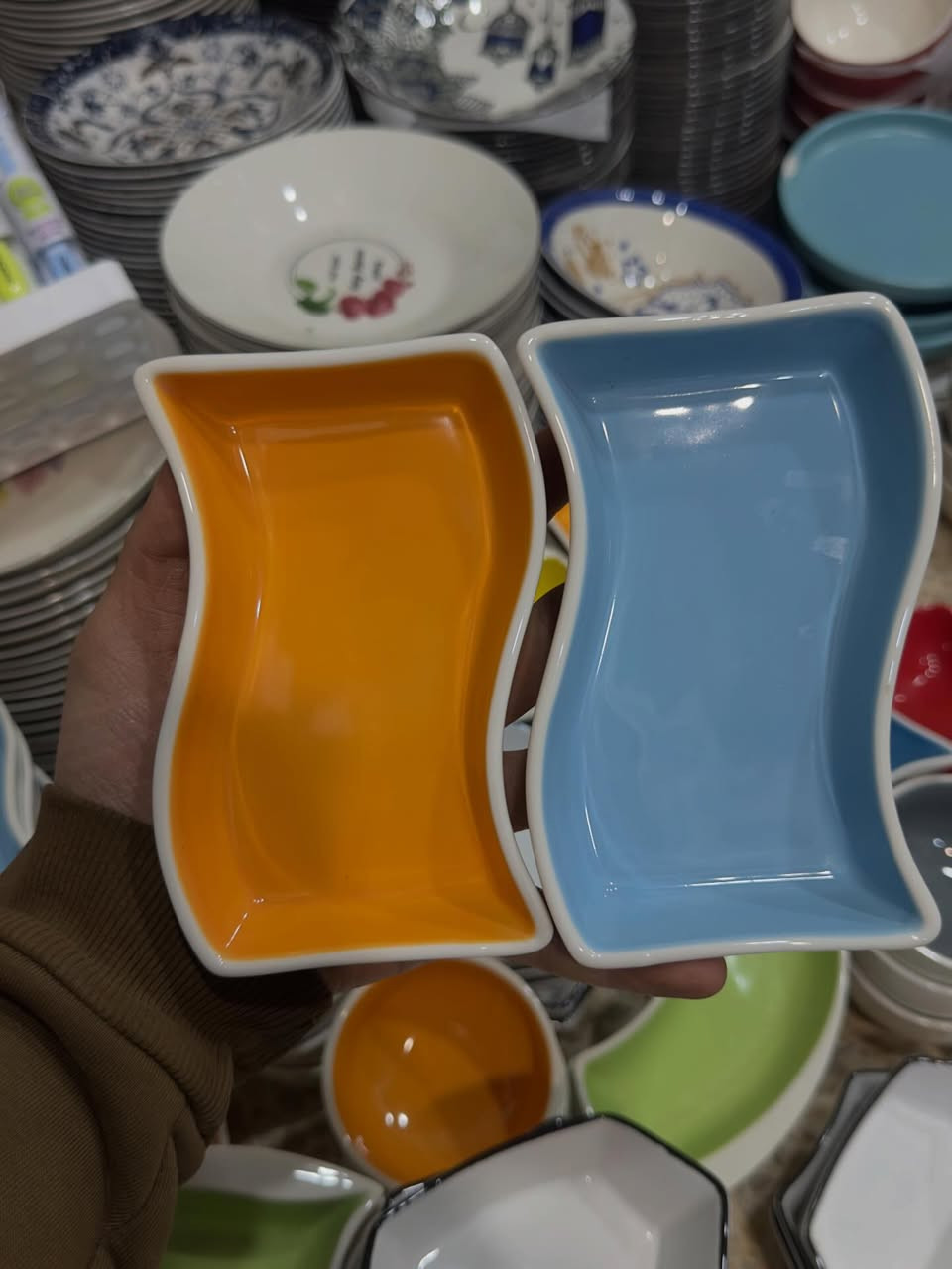 ⁨ تشكيلة كاسات  فرفوري حراري
العنوان :موصل حي الصديق شارع البان 
شلاوي
يتوفر توصيل داخل الموصل و جميع المحافظات
للاستفسار مراسلة الصفحة أو الاتصال على الرقم ***********⁩
