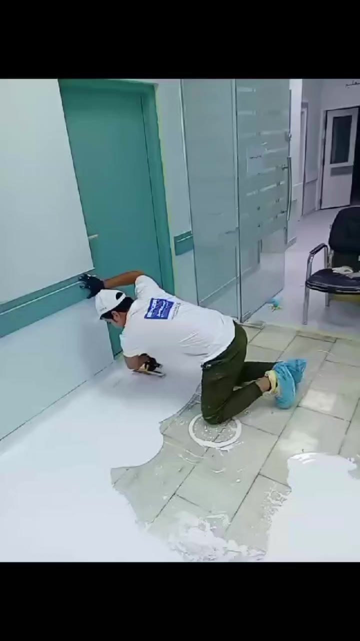 السلام عليكم نعلن تجهيز كافة الارضيات الايبوكسي بكوادر مختصه 
***********
