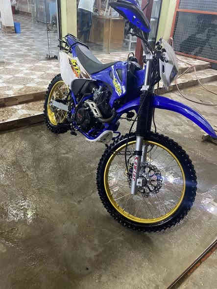 لسلام عليكم قفاز كاويار موديل 2025كلو شقال ماعايزو كلشي وضع شركه محرك 200ccوزن ثقيل باب اول السعر 1100مليون او ميه مكاني كياره امام غربي ***********
