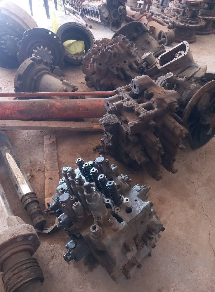 اللهم صل على محمد وال محمد للبيع اومراوس جب ياباني اصلي ابولقفل ١٤ متر يرهم على حجم ٢٠٠ و٢١٠ خفيف على الحفاره حياهم الله الشرايه الطيبين العنوان كربلاء المقدسه شارع كربلاء نجف تلفون ***********
