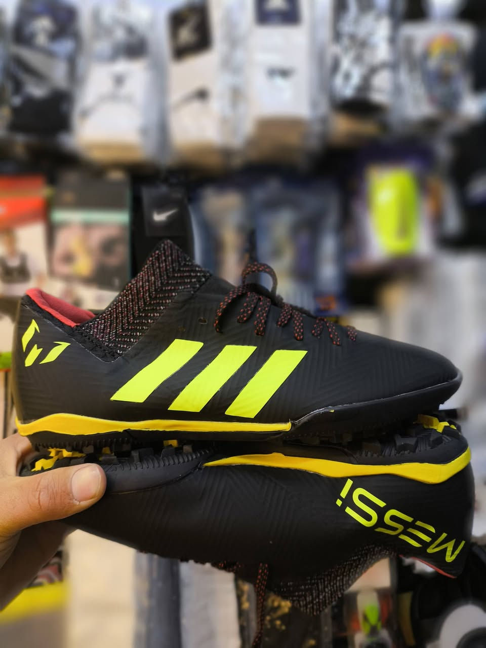 وصول وجبة جديدة حذاء ميسي فيتنامي  الاصلي 👟👟 

وليس تقليدي ❌ متوفر جميع الأحجام 39 40 41 42 43 44 45

بأسعار مناسبة جدا 25الف 

عنوان ديالى بعقوبه تحرير فلكه الاخيره ورا النجده مقابيل مختبر الهبه الجديد 
متوفر  توصيل الجميع المحافظات 5 الف


**إذا كنت صاحب هذا الإعلان وتريد حذفه لأي سبب، رجاءا أرسل رسالة إلى الدعم الفني**