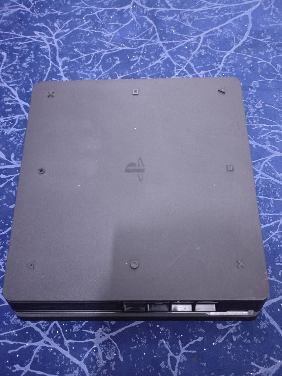 السلام عليكم
بلي فور سلم واحد تيره 

نضام 13:2

البلي مامفتوح نضافه فول 

اقراص 2فيفاه23 +بيس 26

جيتي ئي

تجي تفحصه كدامك شرط 

برغي واحد مامفتوح بيه 

وماداخل تصليح البلي 

جوستكات 2 اصليات 

مكاني ناصريه مركز


**إذا كنت صاحب هذا الإعلان وتريد حذفه لأي سبب، رجاءا أرسل رسالة إلى الدعم الفني**