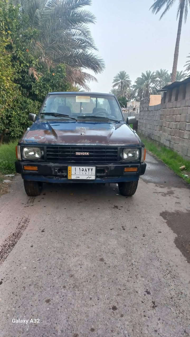 سلام عليكم ورحمة الله وبركاته اخوان سيارة بيكم تويوتا موديل ٨٥ البيع كير ومحرك جديد مكفولة من شاصي ومن اكسل غرفة بلادية مسجل سيدي شغال ساعة شغالة كل شي شغال سيارة على وضع شركة تخم تاير جديد باتري جديد رقم ديالى مشروع وطني سنوية ٢٨ بسمي سيارة احلى من الصور الف ما تصرف عليهةالسعر ٤٥ وبيهة مجال  رقم تليفون *********** مكاني بغداد الراشدية
