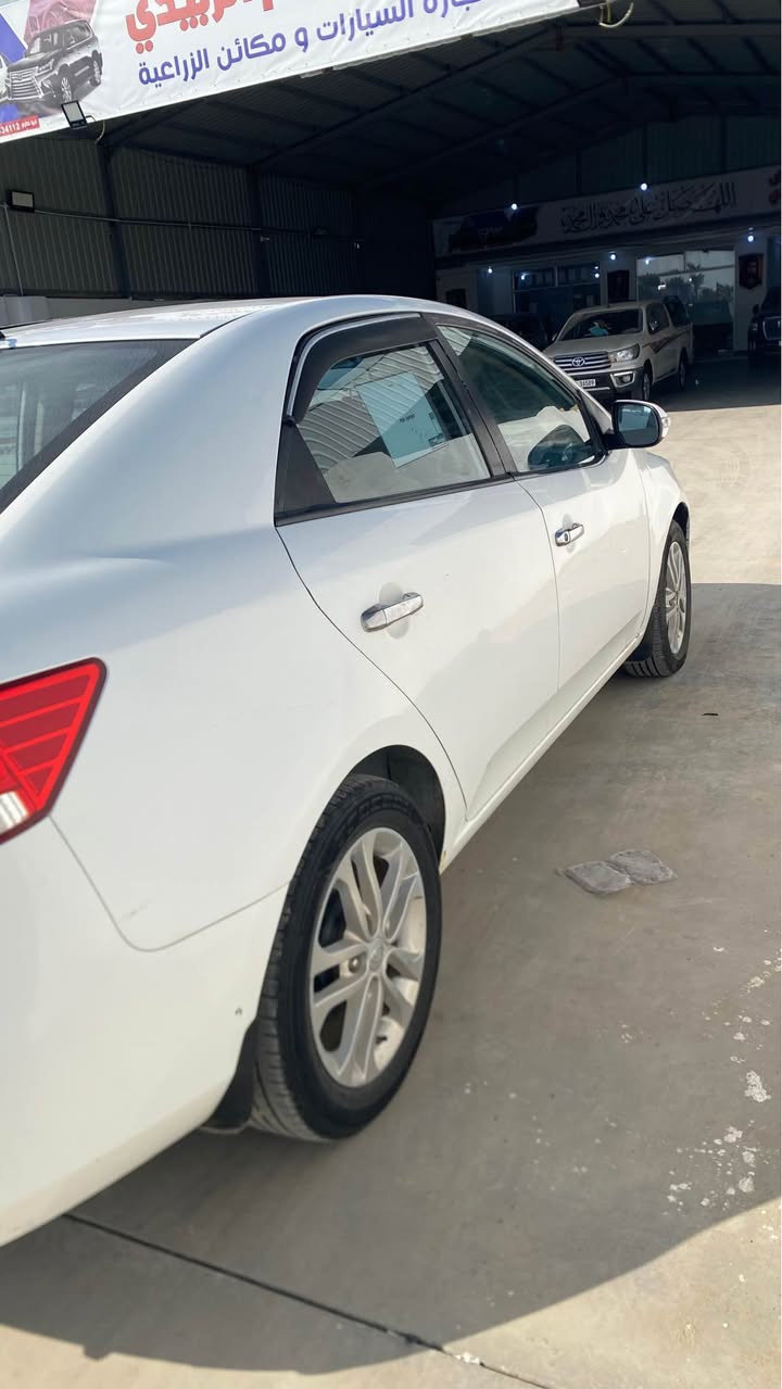 سيراتو موديل ٢٠١٠ خليجي رقم اربيل الدولي  السنوية مجددة لل2030 سيارة جاهزة من كلشي كير مكينة كفالة تبريد شغال  شاشة كامرة خلفية تخم تاير نظيفة السيارة بيها معجون فقط بالجاملغ الخلفي البقية صبغ اثر شخوط موضحة بالسونار مرفق بالصور السعر ٩٠$ بيها مجال بسيط  المكان واسط الزبيدية للاستفسار الاتصال *********** الصويرة, واسط
