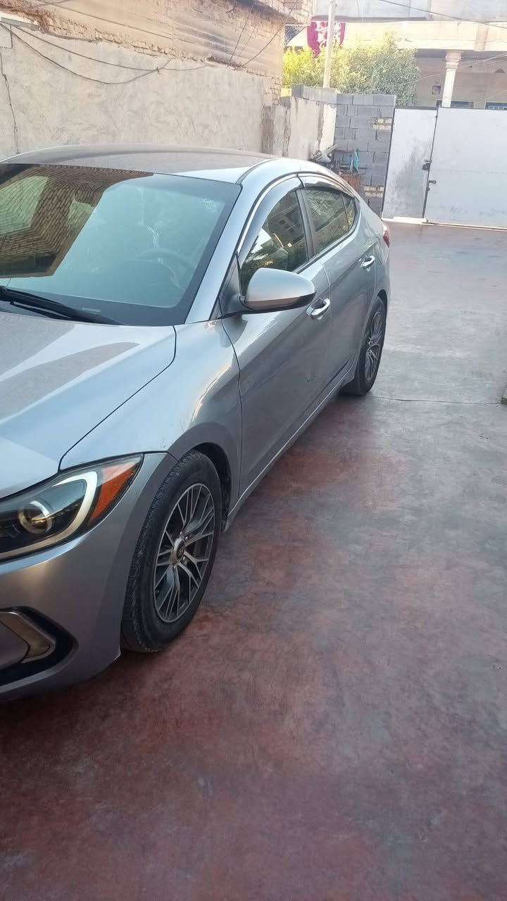 النترا موديل 17 وارد امريكي ما بيها صبغ السعر دفتر 25 
للاستفسار الاتصال على الرقم *********** الفلوجه
