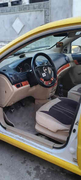 افيو ٢٠٠٩  داخل لونين هيئة وغرامات صفر كوبون بنزين بيها طختها خفيفه من ورا بدعاميه محرك كير تبريد تدفئه كلو شرط وشرط تحويل فقط سعر ٥٠ وبيها مجال 
***********
***********
