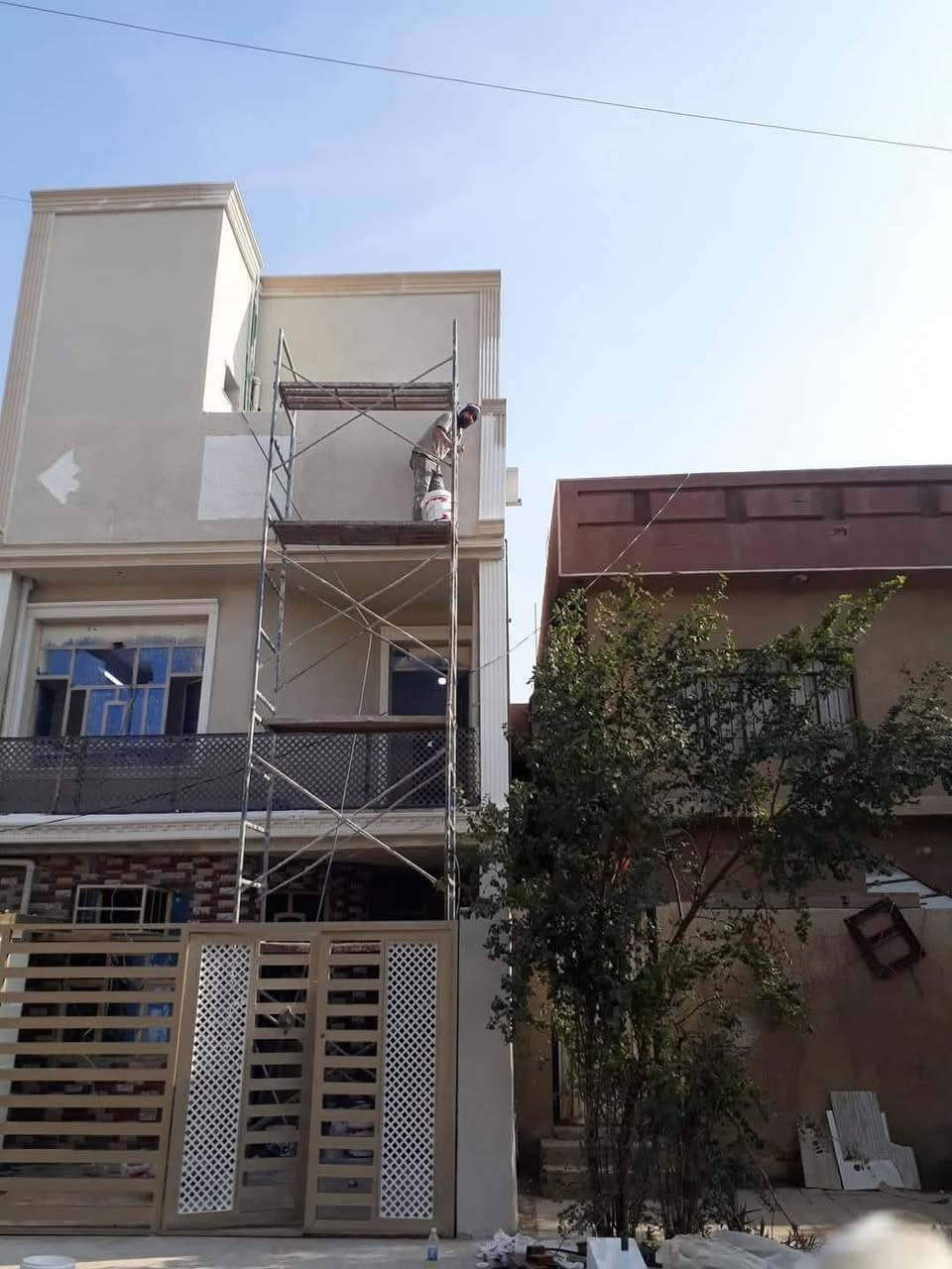 سلام عليكم اتمنا عملنا يعجبكم صبغ ديكورات واجهات صبغ حديد جبسنبورد بديل الخام بديل الخشب بديل الشيبورد معالجة الرطوبه إخفاء سيراميك بدون تفليش شغل درجه اولى وأسعار مناسبه ***********
