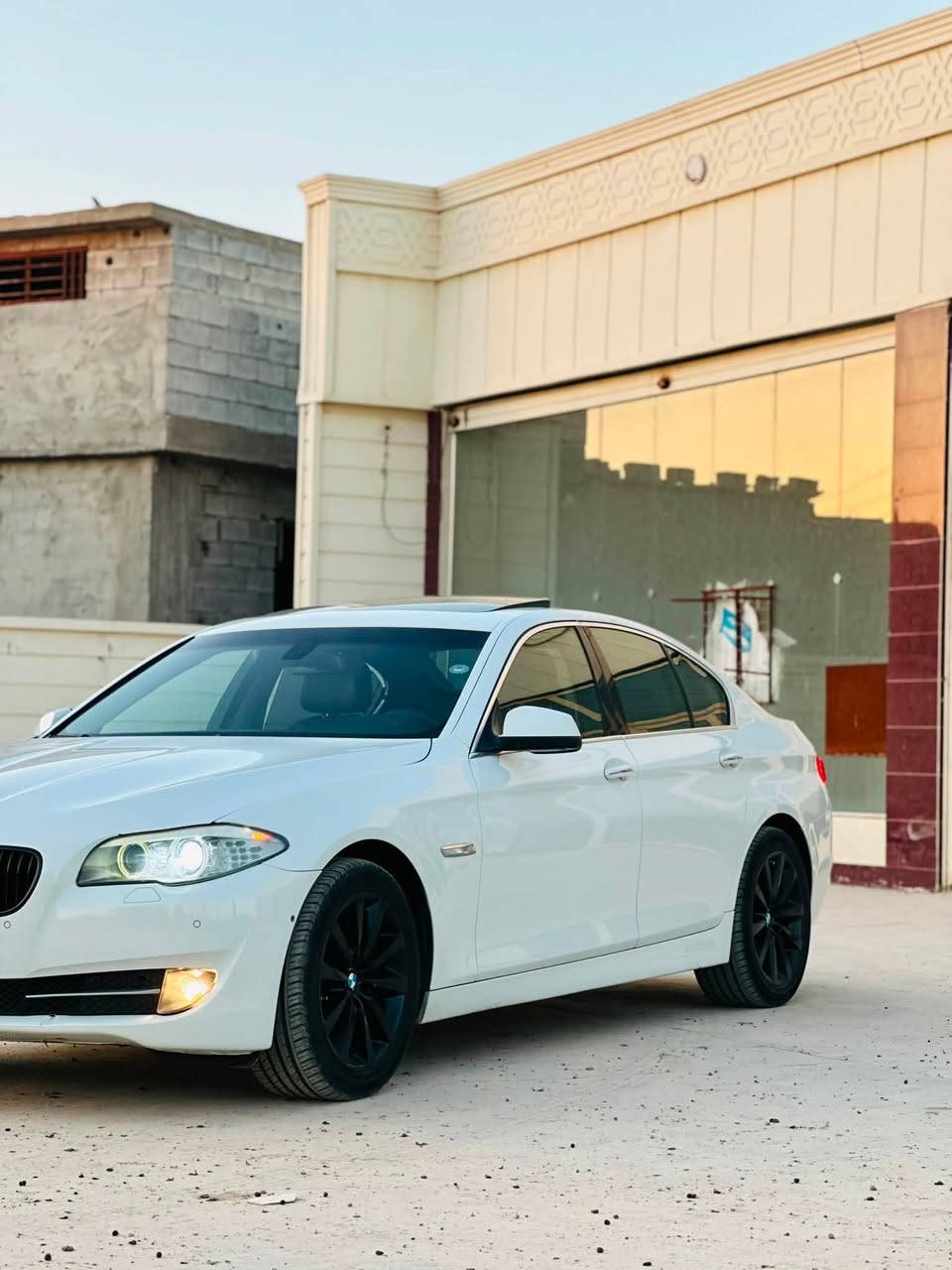 سلام عليكم للبيع BMW موديل 2011 حجم 523 i كلين بدون صبغ فول مواصفات معروفه مواصفاتها كير محرك صدر كفاله سياره جاهزه مابيها نقص رقم اربيل تحويل مباشر

‭***********‬
