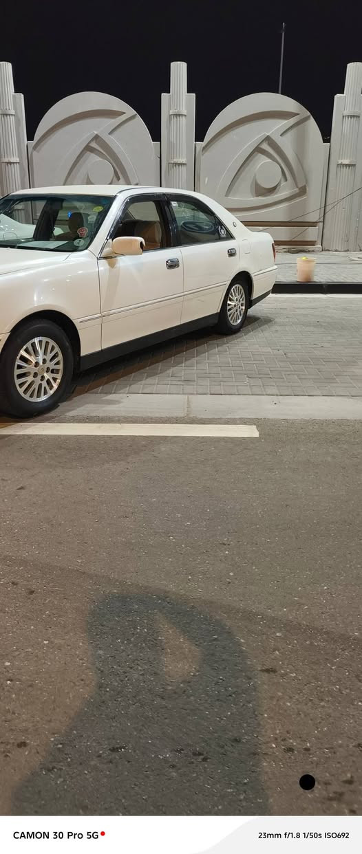جنون للبيع ادوات ادوات گصة جنطة
سيارة دخول جديدة 
متومة ارقام وسنوية انگليزي  محرك  vvt سيارة جاهزة السعر 35 وبيهة مجال مكاني بصرة ابي الخصيب  *********** ترهم مراوس بشاهينة
