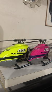 قطعتين جديده بالكارتون النقص فقط جهاز تحكم  موجوده كامل ملحقات الكارتو...