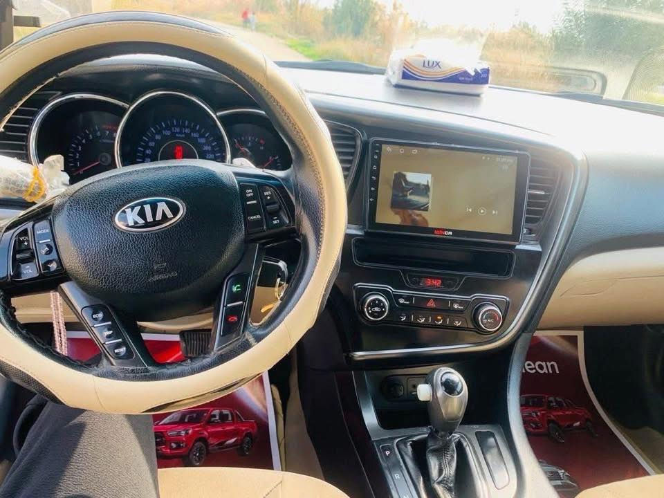 السلام عليكم
كيا أوبتما 2013 وارد خليجي 

محرك دوش 2000

رقم  + مكان ديالى 

سيارة كاملة من كل النواحي من محرك وكير  وحدادية  وتبريد قطعتين تدفئة تبريد شغال  أشاير بالمري ومري شفط ونظام eco تقليل استهلاك  ونظام مثبت سرعة وسنوية جاهزة بأسمي لحد 2028 وباقي المواصفات معروفة ….

***********
