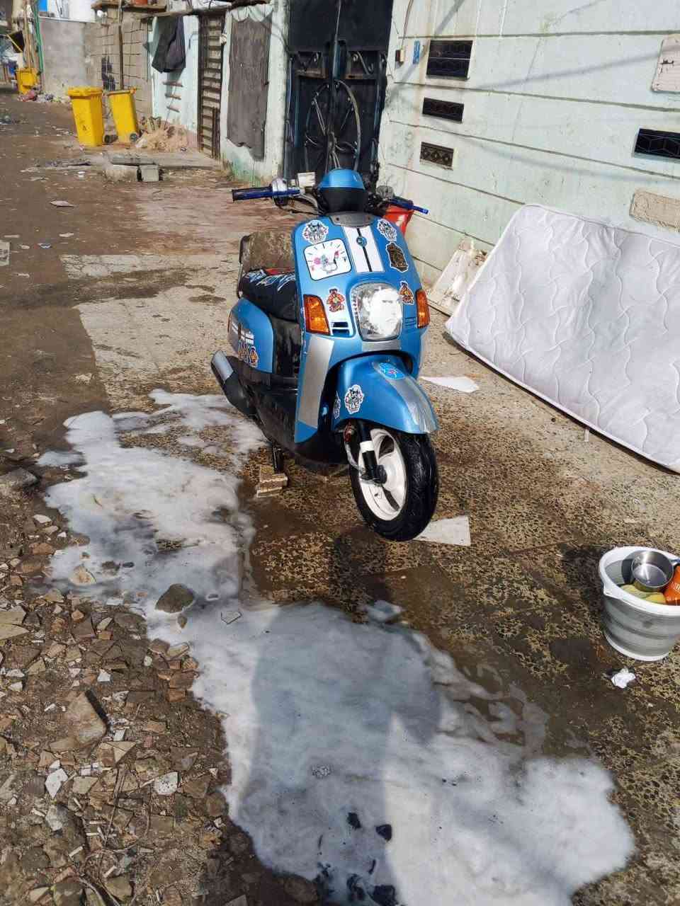 دراجه جديده كلشي مامفتوحه تضيفه سعره 800 وبيه مج
ال رقم هاتف 
*********** 
مكاني القبله حي الجامعه البصرة, العراق
