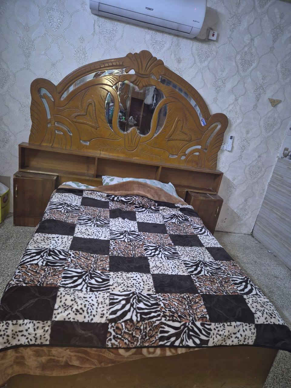 غرفه كامله تكمه مابيها اي ضرر يترادلها تلميه فقط سعرها 750 وبيها مجال واذا يتيم فقير ويريد يعرس وعلي يدلل ماخلي يرجع مكسور الخاطر ان شاءالله


**إذا كنت صاحب هذا الإعلان وتريد حذفه لأي سبب، رجاءا أرسل رسالة إلى الدعم الفني**