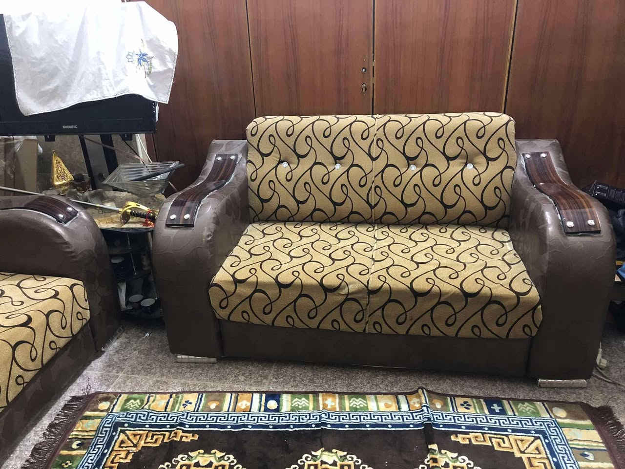 غراض مستعمله سعر مناسب تخم  تلفزيون مجمده شغاله وتجمد فول مكاني مسيب حي المعلمين ***********
