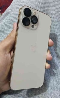 13برو ماكس  ذاكرره 128جهاز ما مفتوح ولا مبدل بي شي ولا شخط بي بطاريه 7...