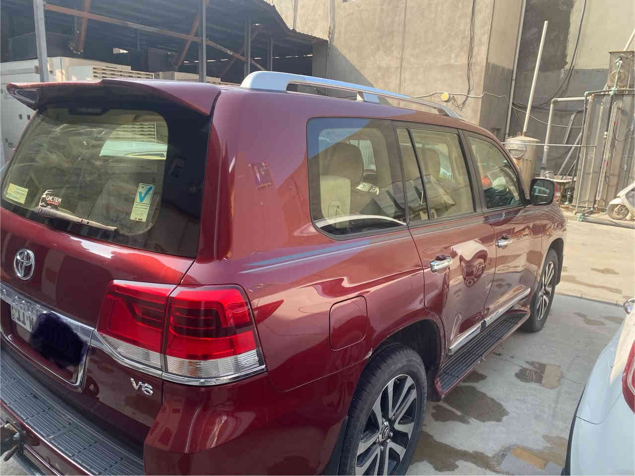 السلام عليكم 
لاندكروز رقم بغداد موديل ٢٠١٩ ماشية ١٠٨ ألف شركة ساز مكفولة ، مغلفة ppf ، السعر ٥ دفاتر
  مكاني بالحلة ، للتواصل الاتصال او ارسال رسالة للرقم ***********
