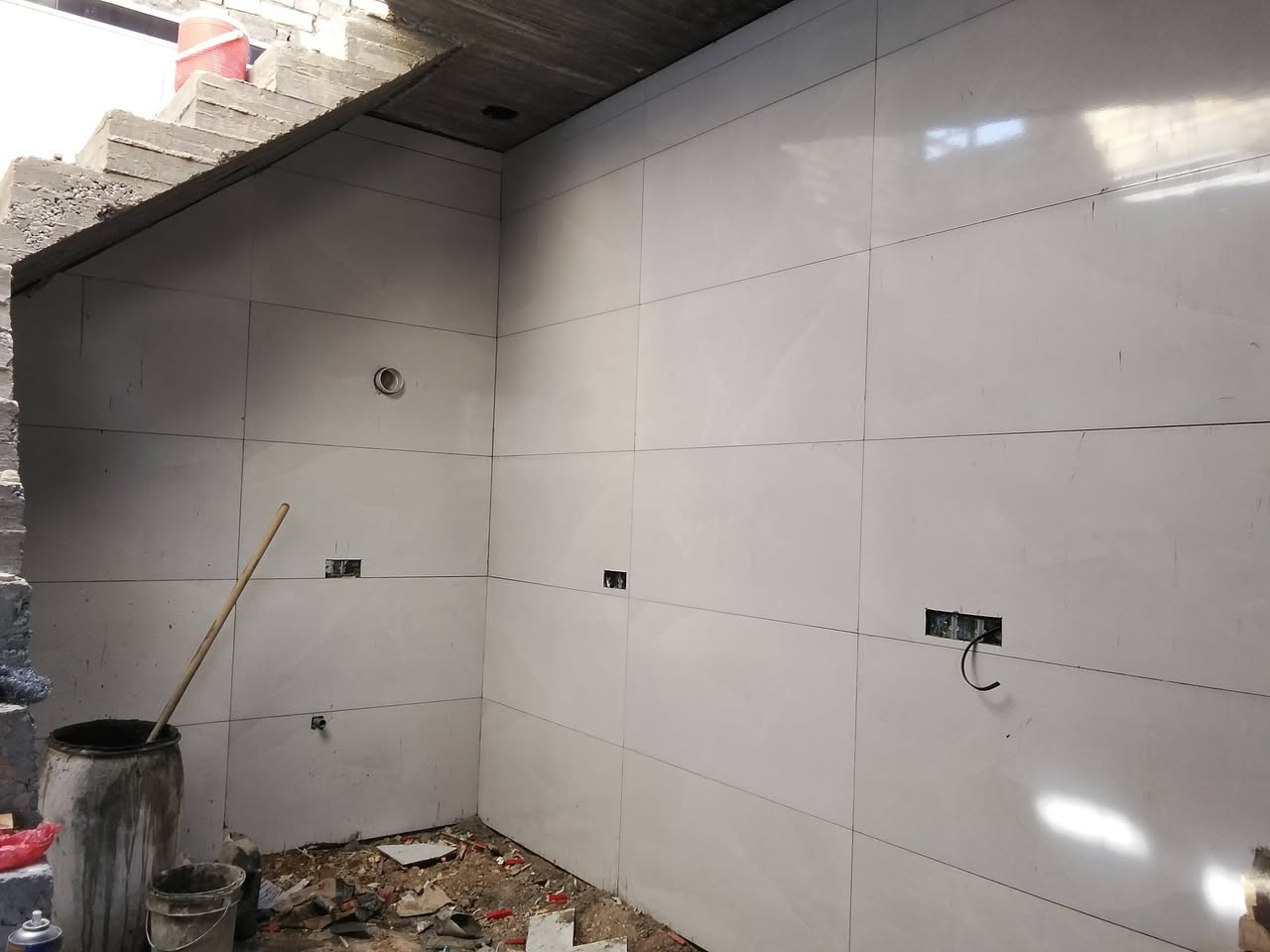 خلفه سيراميك ارضي وجداري شغل درجه اولى والشغل ايراني شغل تتريس///***********///
