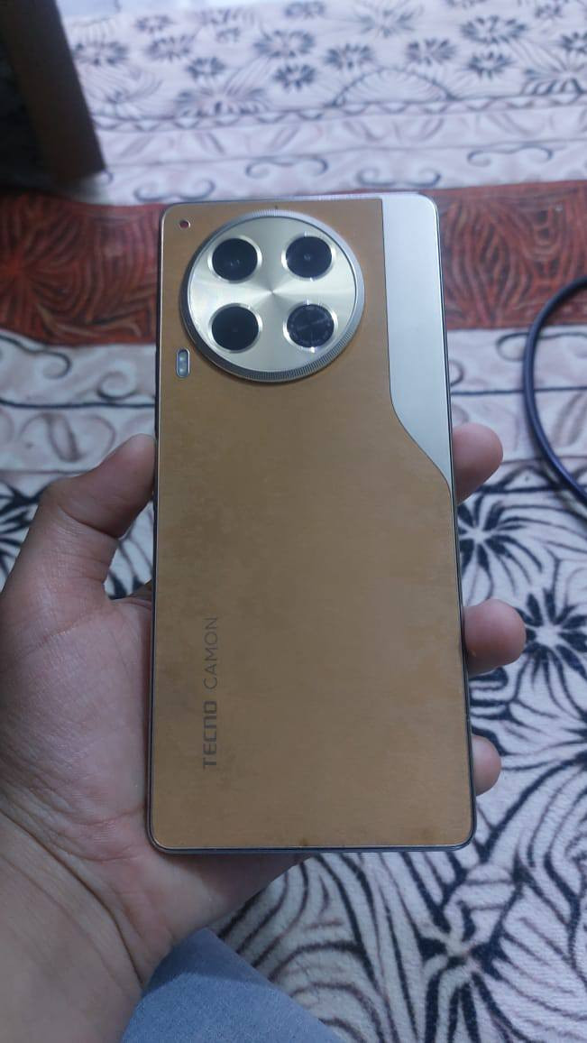 TECNO Camon 30
RAM8 GB – ذاكرة 256 GB
شاشة نظيفة – شاحن 70 W
بدون كرتون
فريم ببجي 60 FPS
السعر 135,000 مكاني نجف


**إذا كنت صاحب هذا الإعلان وتريد حذفه لأي سبب، رجاءا أرسل رسالة إلى الدعم الفني**