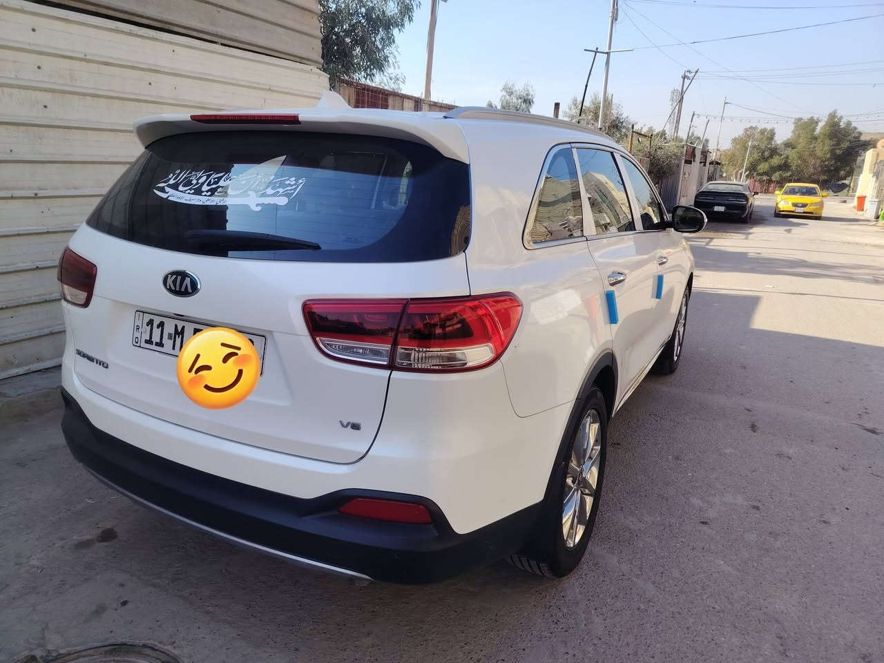 السلام عليكم للبيع كيا سورنتو خليجي كويتي 
رقم بغداد  بسمي 
موديل 2016 ماشيه 84
6 سلندر  7 راكب 
فوول مواصفات ماعدا بنورامأ
 طكتين جام 
فووور ويل 4.4 
مانع انزلاق وانحدار 
بردات خلفيه اصلية 
كشنات جلد اصلي   
كشنات تدفئة وتبريد   كامرة دوار اصلية 
حساس امامي وخلفي 
مري شفط مع القفل 
تحكم استيرن فول 
كيجات السرعة زئبقية 
تبريد 3 قطع ثلج 
اضواء ترحيب بليداد 
اريل ابيض طيارة 
علامة سورنتو بلدوسة 
لد امامي وخلفي 
لايت زنون اصلي 
اشاير بلمري 
يدة نيكل اصلي 
ويل كروم  19 
نظام اوتو هولد 3 انظمة
ترحيب عند اقتراب السيارة 
مكفولة  بدون قطرة صبغ  سيارة نظيفة وجاهزة  مابيها اي نقص
عنوان بغداد  للاستفسار : ***********
