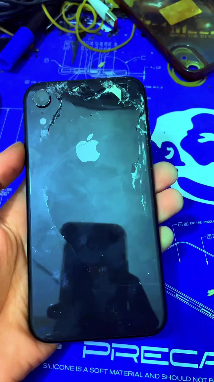 تخفيضات خاصة على كل أسعار ظهر iPhone الأصلي من اليوم لحد اخر يوم العيد
هاي بعض الأجهزة اللي اشتغلت عليها بتبديل الظهر 
وغيرها هواي بعد ما مصورها

✔️ شغل نظيف ودقيق
✔️ ظهر أصلي 100%
✔️ سرعة بالإنجاز
✔️ ألوان متوفرة حسب الطلب

العنوان / الراشدية - قرية الساده البوحياة - امام مدرسه الواحه الخضراء الابتدائيه 
للاستفسار اكثر / ***********
