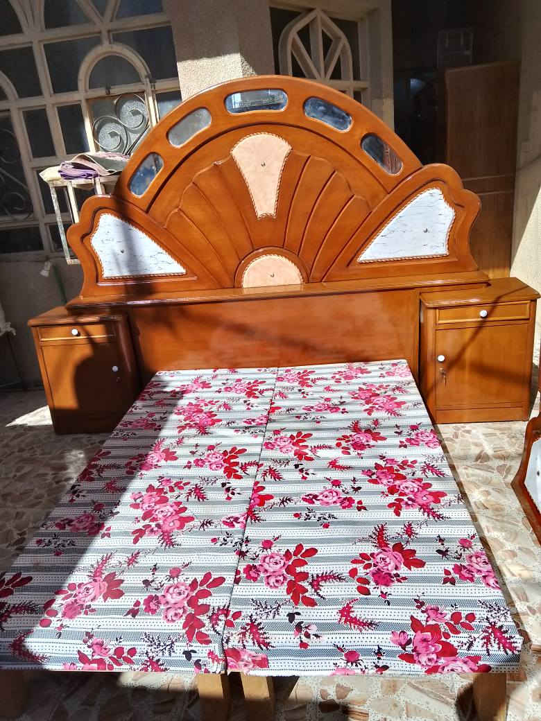 السلام عليكم غرفه نوم للبيع 4باب طابقين داخل خارج صاج نقش صاج چتف جاوي ضهر چرچوبه صبغ+قفل+يده كله جديد أي ضرر مابيه+التخته قطعتين 8رجلين الشراي يتصل على الرقم *********** السعر أخو البلاش فقط 780ويوجد توصيل داخل النجف الاشرف ويوجد كادر متخصص لفتح وتنصيب الغرف العراقيه ملاحظة اخوان الغرفه دك ملاچ مو سوكيه @إشارة النجف, العراق
