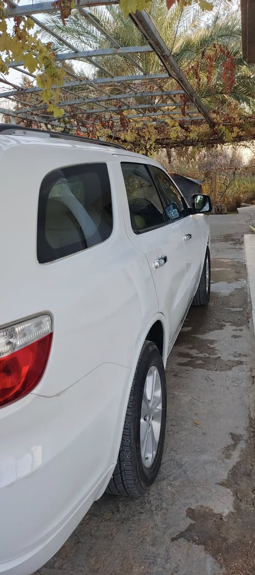 سلام عليكم دورنكو موديل 2013 رقم بغداد مشروع وطني السياره بيه قطعتين جاملغ وبنيد بدون دواخل بدون ايرباك تخم تاير جديد ما ناقصه أي شي ماشيه 161كم السعر 178وبيه مجال لطيبين رقم الموبايل ***********
