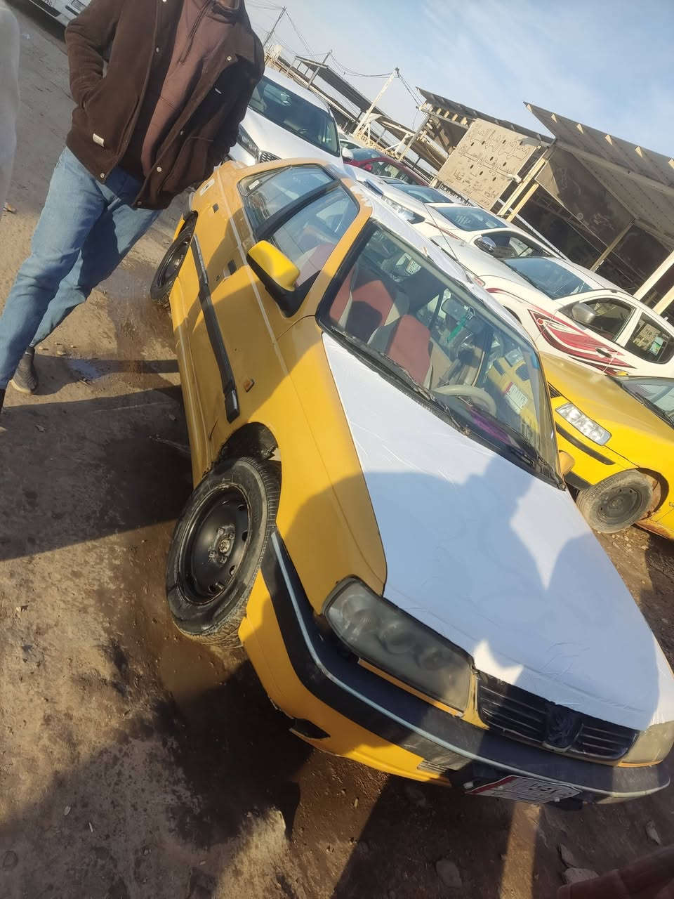 سلام عليكم بيجو للبيع مديل 15السعر 28او بيه مجال حك الجيه مكانه بل حله رقمه قادسيه ***********
