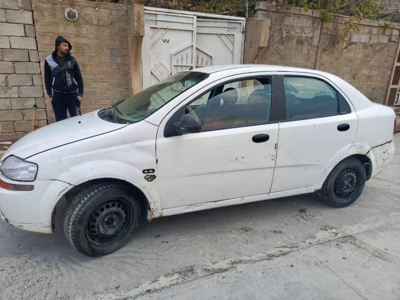 السلام عليكم افيو 2005 محرك استرا كير عادي بيها كابون ورقي رقم  نينوى الماني بسمي سنوية ل28 تحويل فقط سعرها 50 وبيها مجال موجود بالايمن للاستفسار اتصل ***********.  ***********
