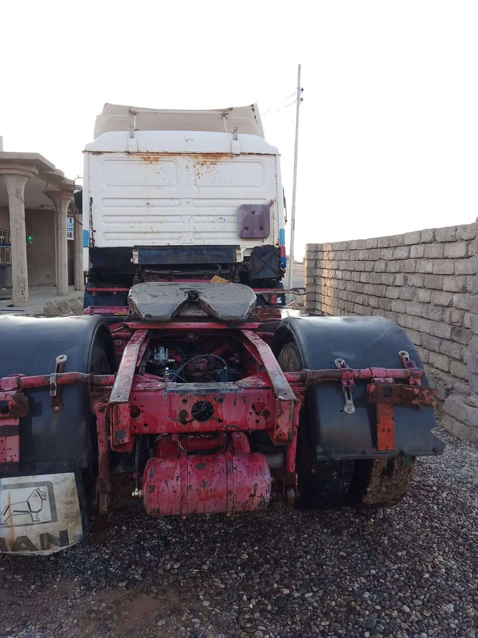 السلام عليكم
مان صقر  موديل 1991رقم صلاح الدين مثبته صهريج 
شرط التحويل مكينه كيراكسل شرط 
الهوه ماسس سكانيا *********** مكان السياره موصل
