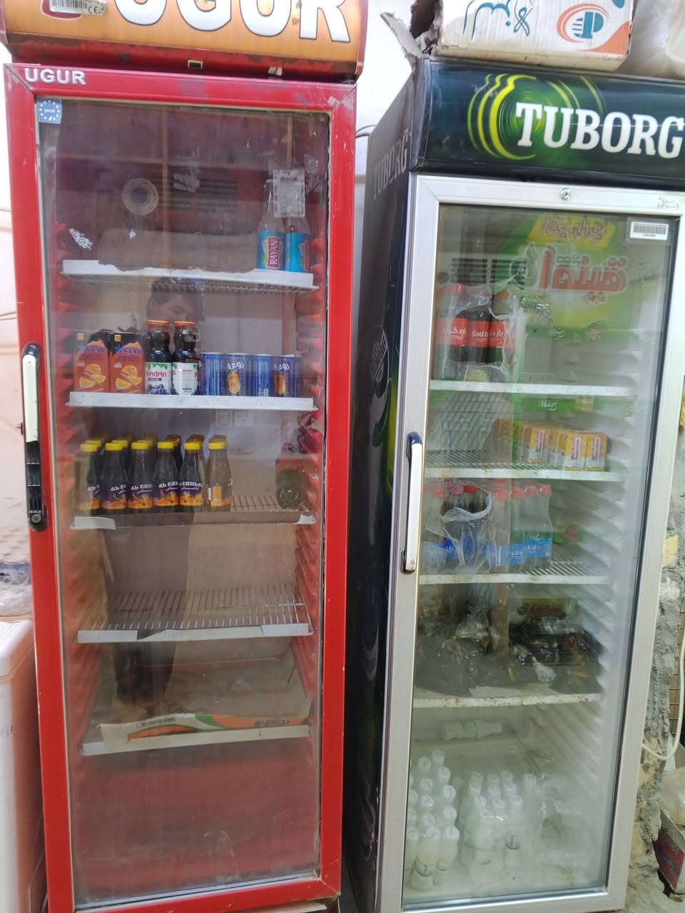 سلام عليكم مجمده للبيع شرط شغل سعر 400 وبيه مجال وميز جام خانه سعر 100 وبي مجال وعارضات عدد2 سعر 500 وبيهن مجال وشراي يتصل *********** أو يجي خاص
