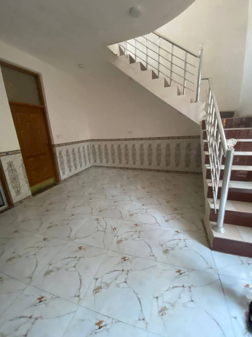 دار للأجار العنوان ديوانية حي الزهراء مقابل عمارات الزيتون
الدار يحتوي الدار على ثلاث غرف نوم  + صالة + أستقبال + مطبخ + صحيات داخلية و خارجية ، 
الإجار 350 مع الماء والكهرباء 
مقدمة 3 أشهر 
شرط ! أن يكون المؤجر موضف فقط
للتواصل ‏‪***********  يوجد واتساب
او اتصال 
أو على الخاص
