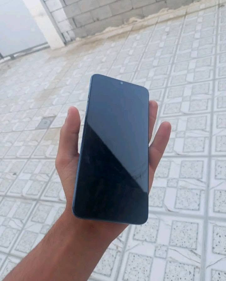 🔥 للبيع هاتف Honor X7a 🔥

الحالة: مستعمل نظيف 
الذاكرة: 8 رام + 128 جيجا + يدعم ميموري 
اللون: أزرق 
البطارية: 6000 ملي أمبير تقعد يومين اقوه بطاريه 

✅ كلشي شغال 100% 
✅ شاشة أصلية 100Hz 
✅ كاميرا 50MP نقية 
⚠️ ملاحظة: مبدل فلات شحن جديد والشحن سريع 22.5W شغال ممتاز

السعر: 95ألف وبيه مجال بسيط وتعال جيك براحتك
المكان: رمادي - توصيل داخل رمادي موجود 

للاستفسار خاص او اتصال: [***********]
