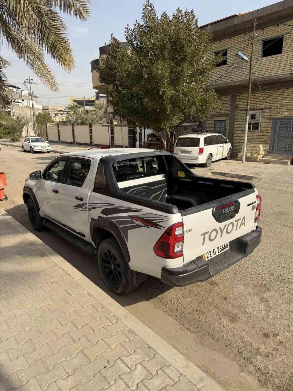 تيوتا هايلكس 2024 فئه الادفنشر دواخل اسود معروفه مواصفات الادفنشر السياره كلش نضيفه مستعجل ع بيعه ممشاها 50 الف كيلو بيها ملاحضات بارد بالبابين مال سايق مامبينات من كد ماخفيفات الرقم ***********  مكانها كربلا السعر 380 وبيها مجال بسيط
