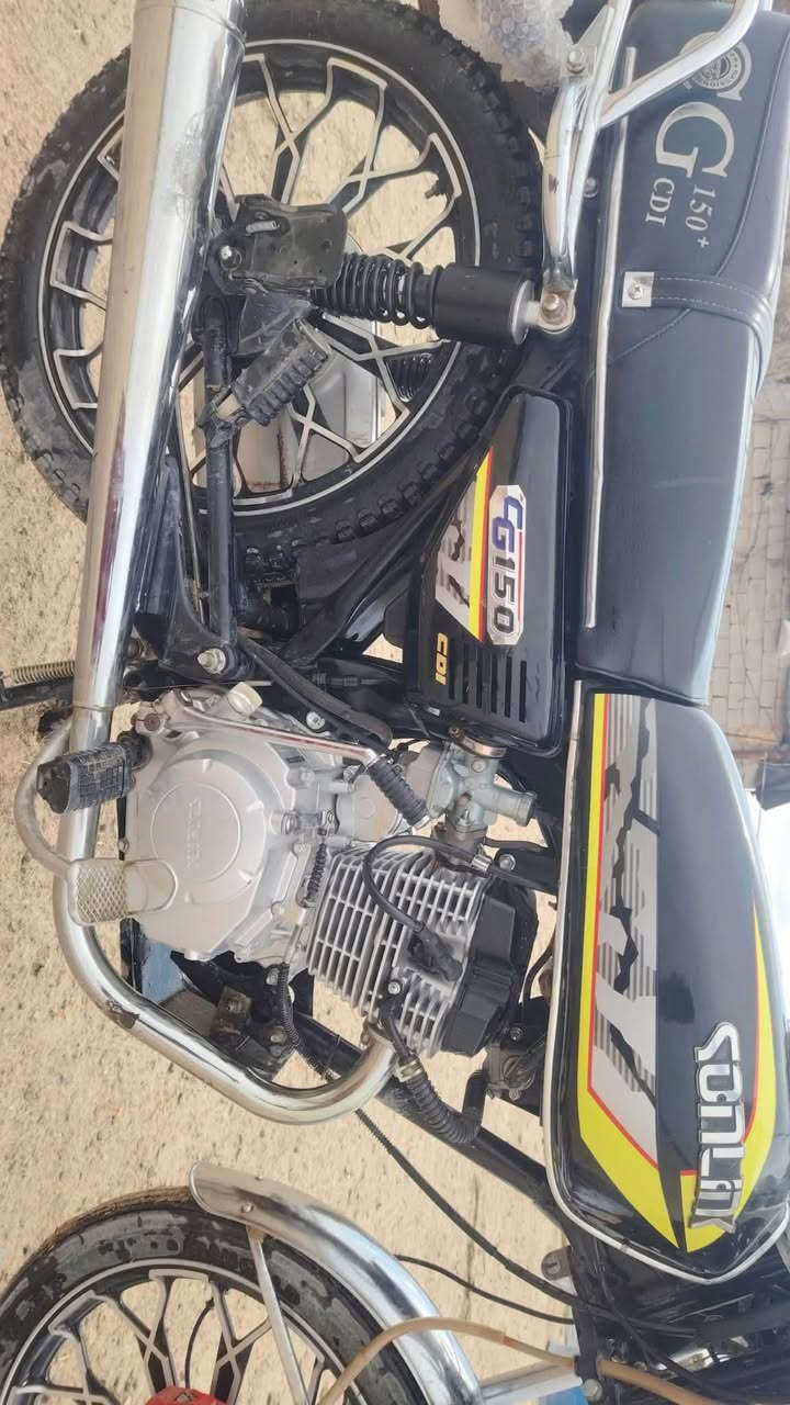 سلام عليكم دراجه سيفان ٢٤ مكفوله وارق سكنر مكان النجف الحيدريه ***********تواصل واتساب دراجه حلوه مكفوله رجان الموشراي لا يتعبني
